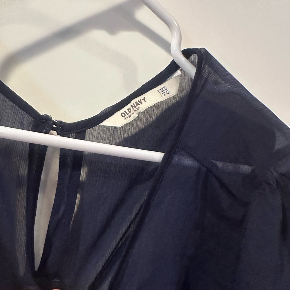 Free with $10 + Bundle - Navy Sheer Women's XL Top - Picture 2 of 3